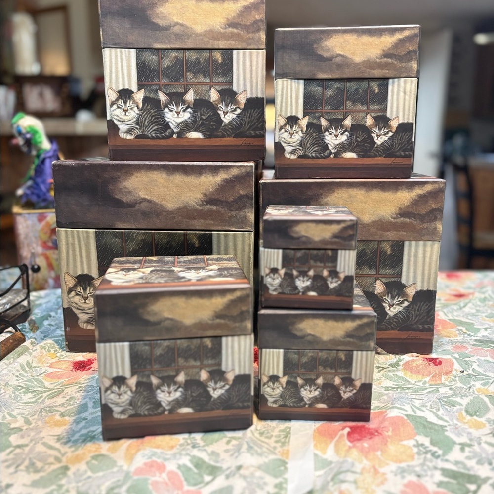Bob's Boxes" Seven nesting boxes featuring a cat design - Picture 1 of 16